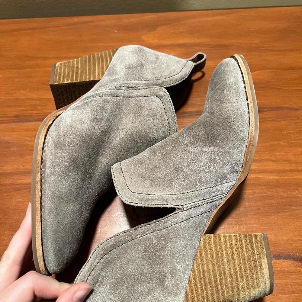 Jeffrey Campbell Taupe Suede Ankle Booties - Chic Cutout Heel W8.5